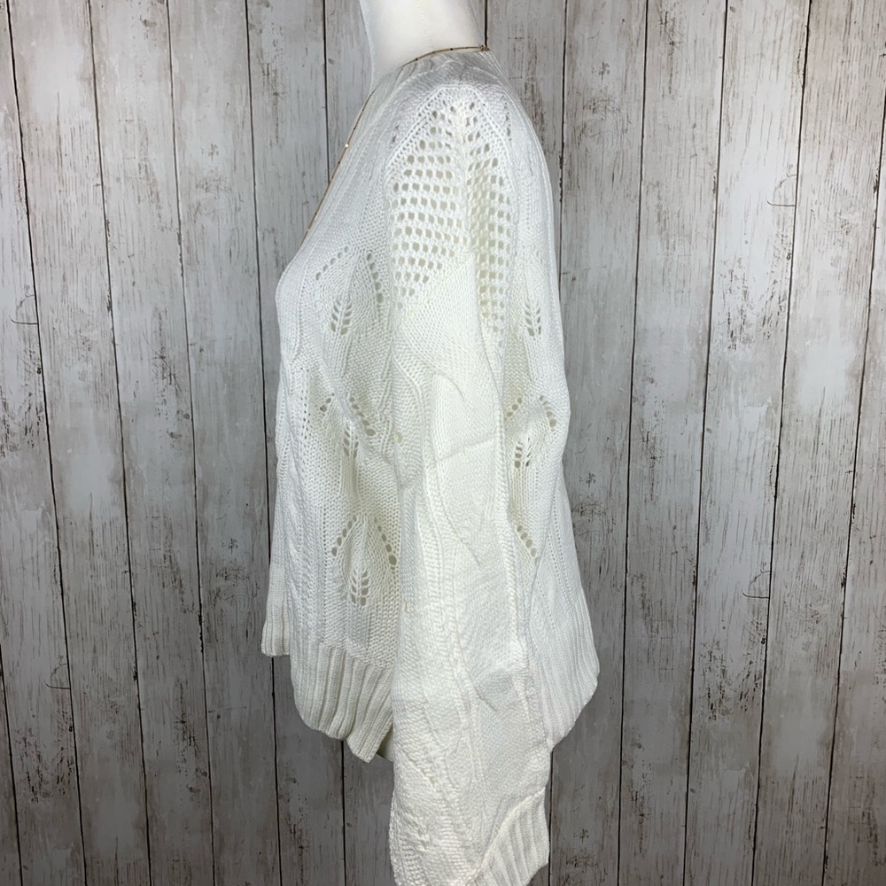 🔥COMFY CHIC🔥Loose Fit Knit Hollow Out Jumper Sweater White M/L NWT - Picture 5 of 7